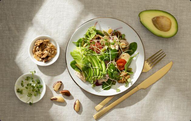 Bord met veganistisch eten